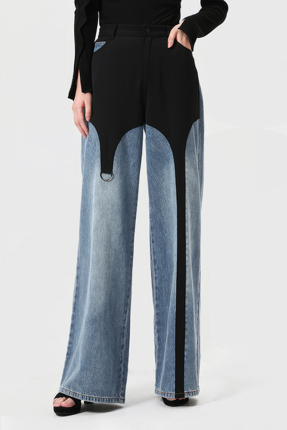 High Waisted Jeans with Black Detail - Blue